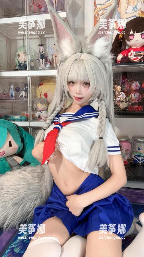 白栎Shirly 停留在天台的白栎Shirly,高清展现,画面上难以言说的情绪。