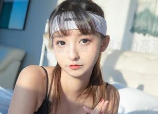 神楽坂真冬与清凉:夏日戏水的高清记忆集