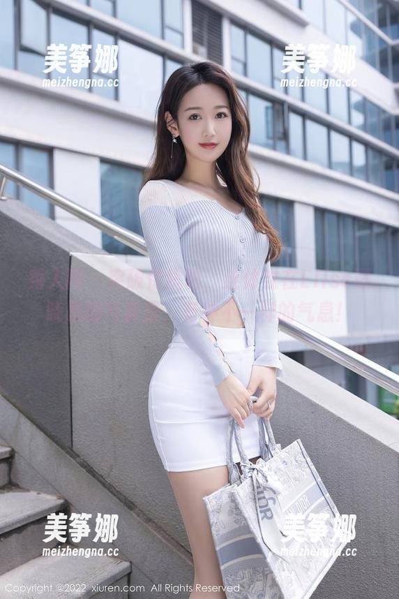 秀人网-Elise谭晓彤 秀人网 - 突破传统吧,连体衣在Elise谭晓彤的写真里,有种不一样的气息!