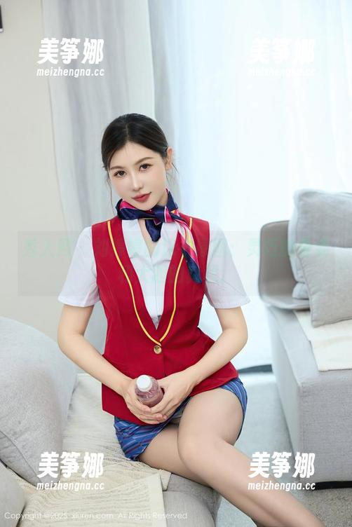 秀人网-刘婷婷 秀人网 - 刘婷婷的泳衣原图:灵巧的身姿和大胆的剪裁。