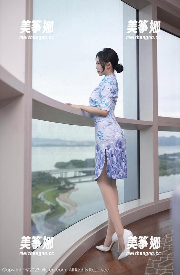 秀人网-小逗逗 秀人网 - 图片中小逗逗全套水手服,诶,去海边玩儿吧?