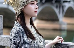 秀人网 – 私房图鉴：尤妮丝Egg在校服里的百变表情，这才是学霸！