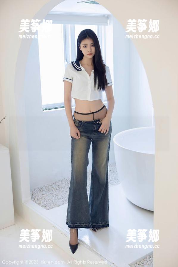 秀人网-李若汐 秀人网 - 网络风暴:李若汐灰丝合集,网盘里暗藏的味道!
