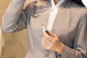 秀人网 – 林文文yooki：礼服图包更新，穿上这件，我真想顺手把她的姿势带走