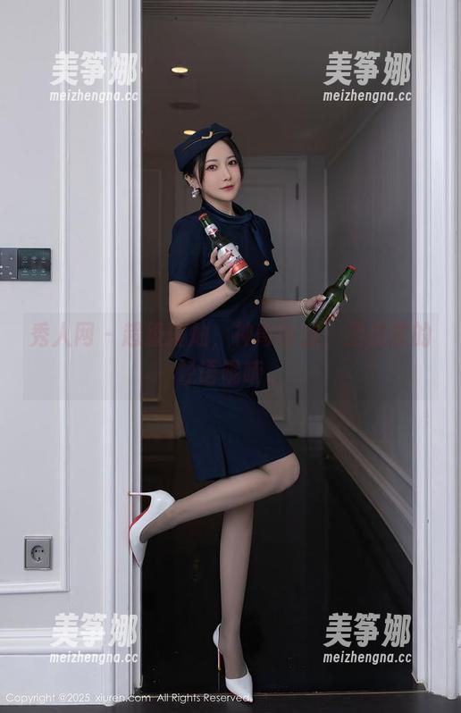 秀人网-璀灿 秀人网 - 超级璀灿,神奇蕾丝,图库里的轻语呢喃。