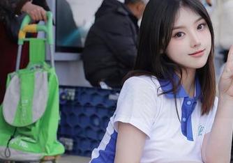 秀人网 – 程程程套图，运动和轻松玩耍，究竟能不能兼得？