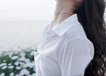 秀人网 – 最新红裙写真，该说已经被颠覆了吗？陈雅漫VICKY你这心机。