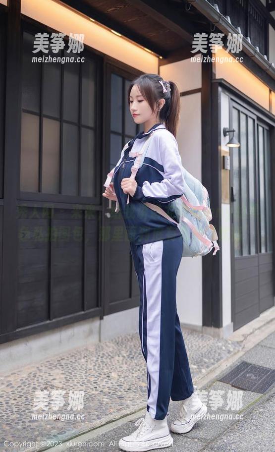 秀人网-龙女sunny 秀人网 - 来来,给我讲讲龙女sunny的黑色私拍图包,那里面到底有几种‘忧郁’