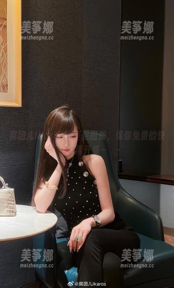 腐团儿Ikaros 腐团儿Ikaros比基尼图册,保你免费的快乐再升级~