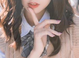 舞小喵的长腿合集，成了我日常打卡的新宠，无可救药地沉迷。