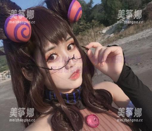 小心！芊川一笑MNK的甜心写真里潜藏着一套笑到喷饭的魔法！