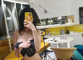 微密圈 – 听说葛征的黑丝修女美图,已经成为室内装饰新宠!