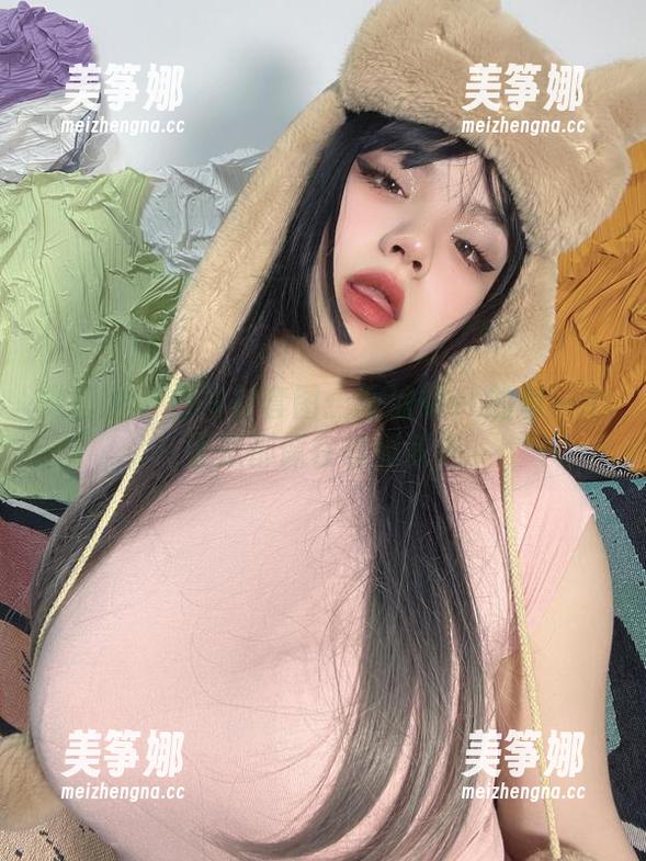 微密圈 - 白衬衫套图：葱油饼er的每一个姿态都像在悄悄消失