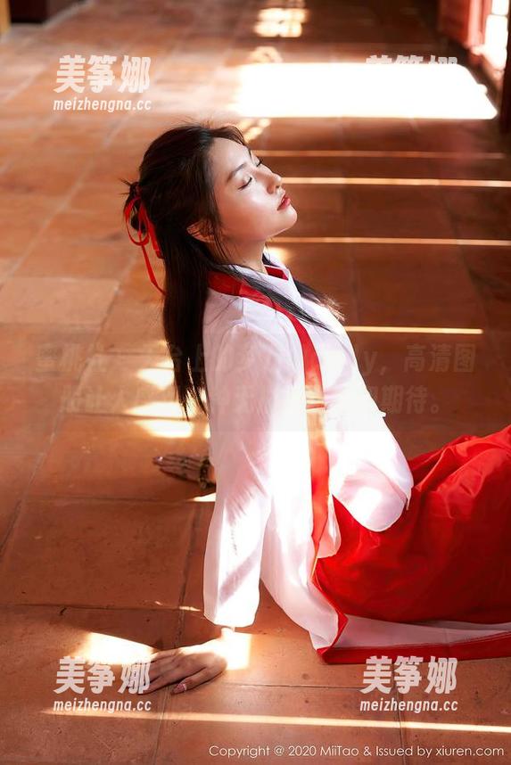 蜜桃社-梦乃Mandy 蜜桃社 - 天台上的梦乃Mandy,高清图册让人感到一种无形的张力和期待。