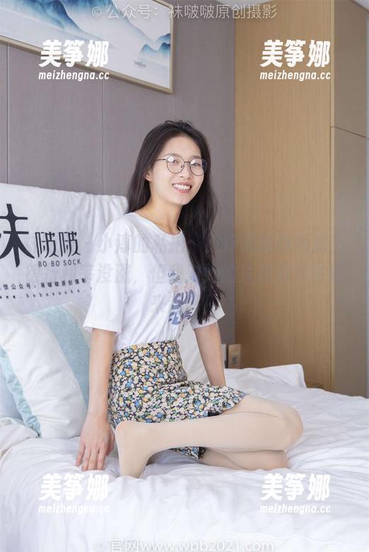 袜啵啵-小淳 袜啵啵 - 小淳的私拍:银行制服时尚秀,银行利率没涨,但我对她的注意力只会越来越高!