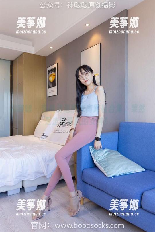 袜啵啵 - 在线偶遇糯米高跟鞋合集，果然是走路带风的女神！