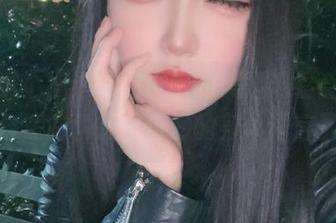 开启这个泡泡就是逊啦的美腿观看合集,合适的角度,巧妙的身体语言。