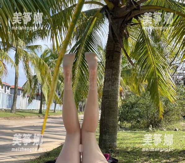 微密圈 - 迷人的五姨太的套图：当女生遇上奇葩姿势，能奏出怎样的乐章呢？