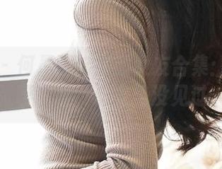 青豆客 – 何晨曦与她的女友合集:随意几张呀,噢,这姿势没见过。